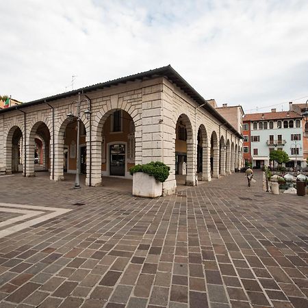 דסנזאנו דל גארדה Suite "Castello" Del Garda - Apt Per Coppie Garda מראה חיצוני תמונה