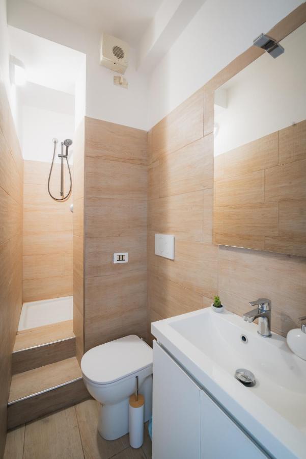 דסנזאנו דל גארדה Suite "Castello" Del Garda - Apt Per Coppie Garda מראה חיצוני תמונה